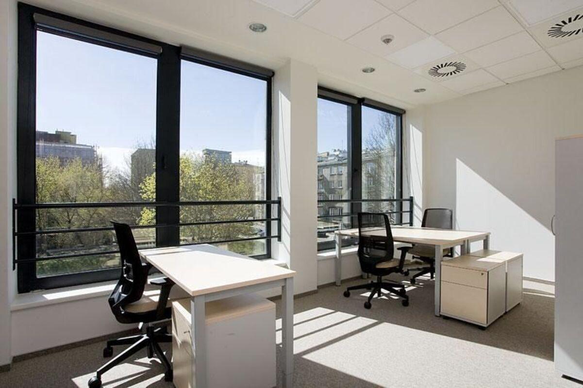 Biuro dla 3 os. w OmniOffice - Carpathia Office House